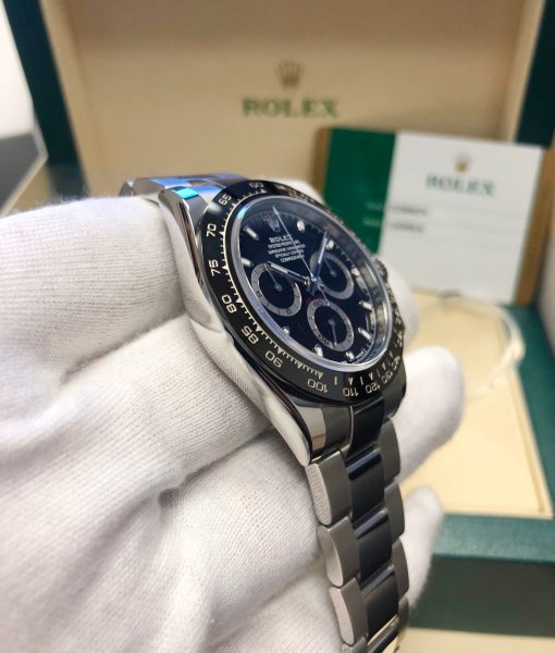 Rolex daytona chronograph 116500LN Black Dial full set box and papers warranty card